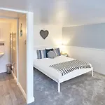Host & Stay - Princess Place Studio