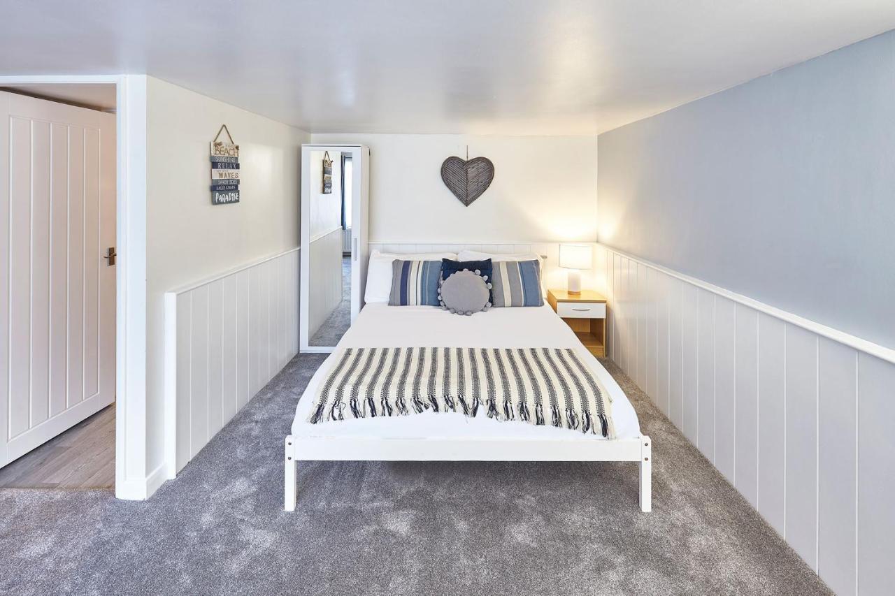 Host & - Princess Place Apartment *